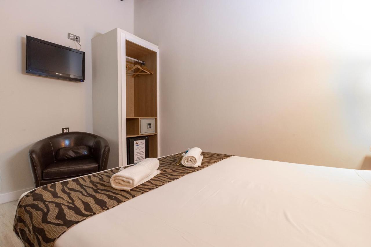 Hotel Copacabana Tarifa Beach Bagian luar foto