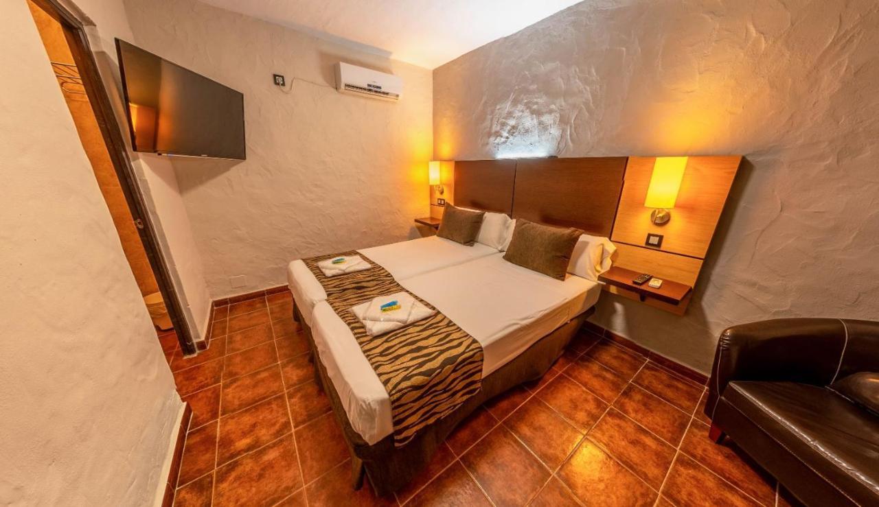 Hotel Copacabana Tarifa Beach Bagian luar foto